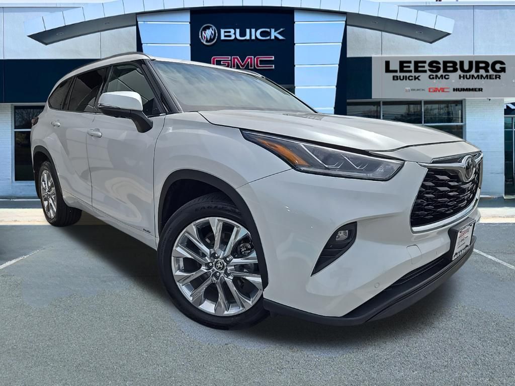Pearl 2025 Toyota Highlander Hybrid SUV / Crossover All-Wheel Drive Continuously Variable Transmission