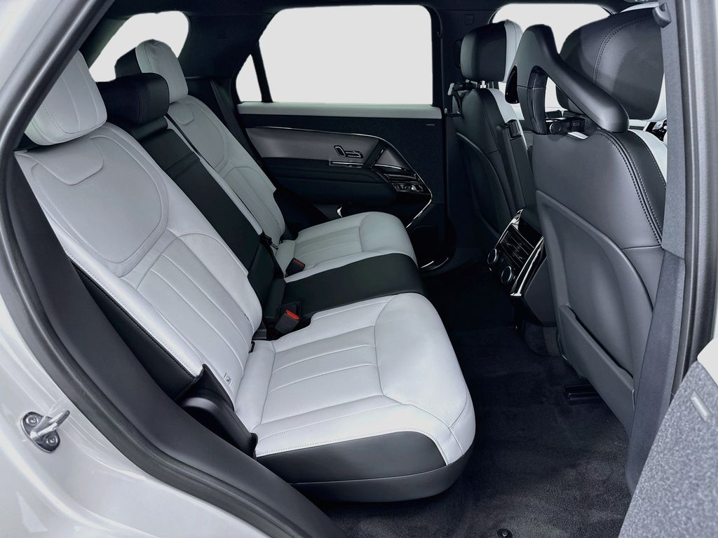 Thumbnail: 2026 Land Rover Range Rover Sport - 21