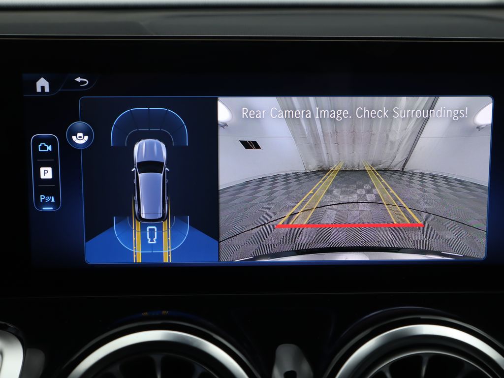 Thumbnail: 2025 Mercedes-Benz GLB - 16