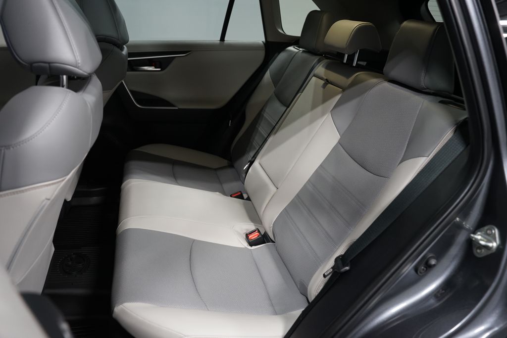 Thumbnail: 2024 Toyota RAV4 - 31