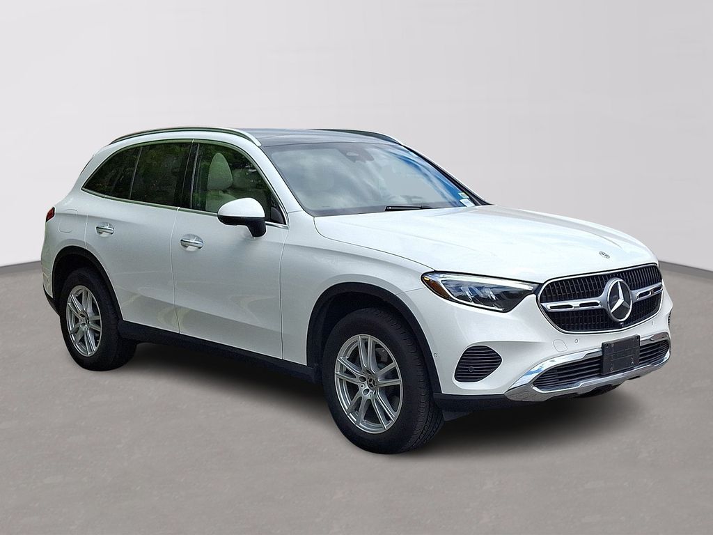 2023 Mercedes-Benz GLC 300 3