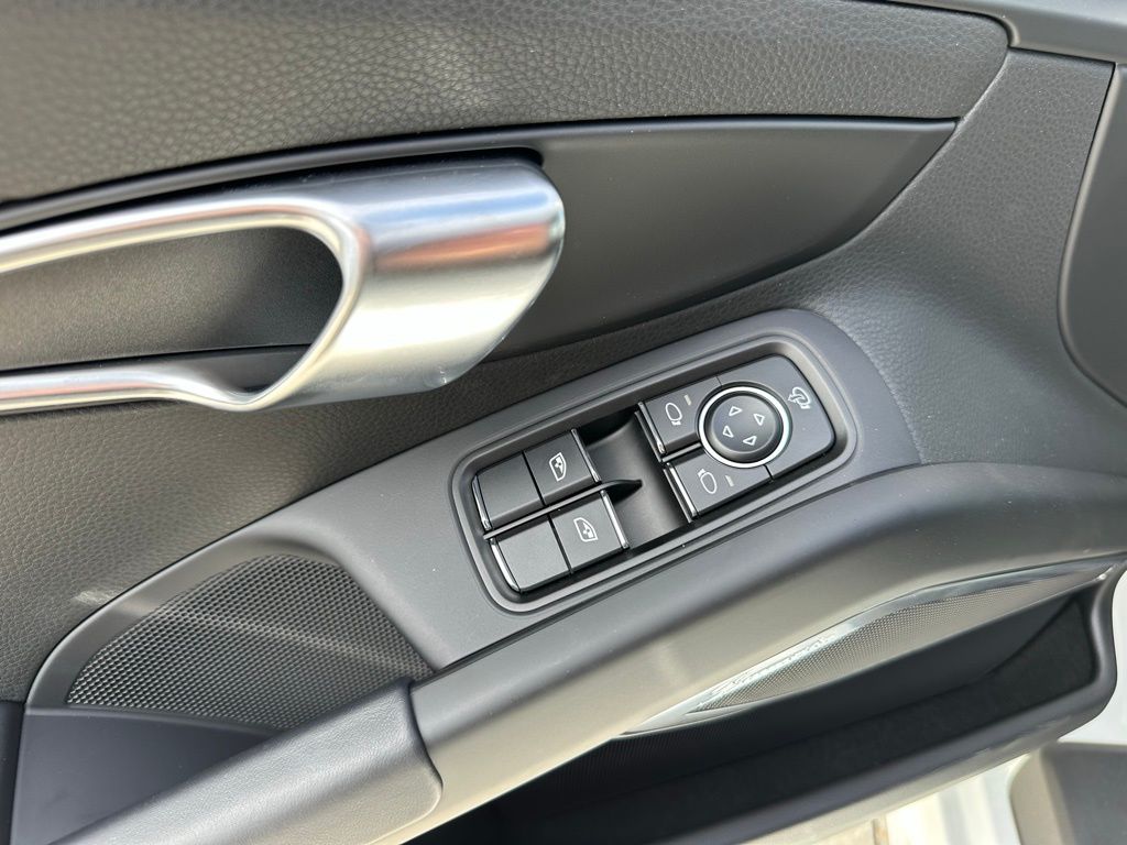 Thumbnail: 2025 Porsche 718 Boxster - 20