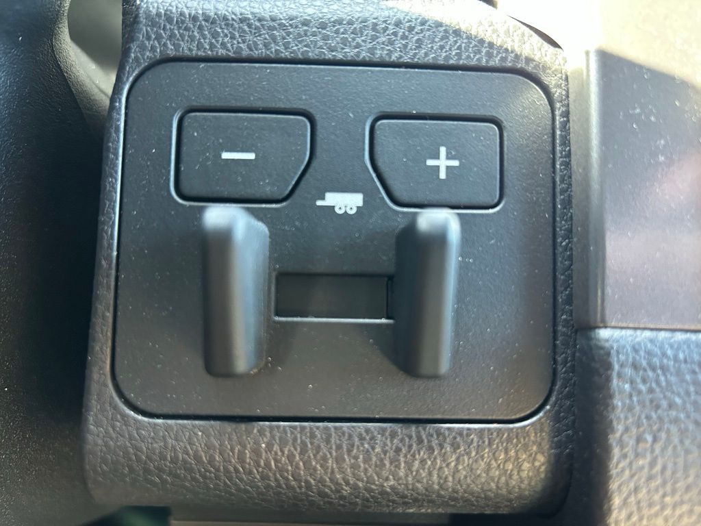 2024 Toyota Tacoma SR5 28