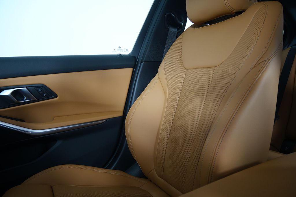 Thumbnail: 2026 BMW 3 Series - 22