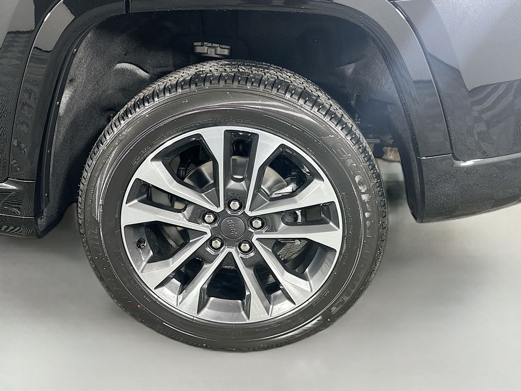 New 2025 Black Jeep Overland image 17