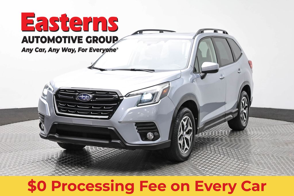 2023 Subaru Forester Premium's photo