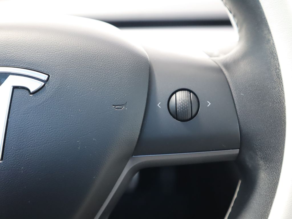 Thumbnail: 2019 Tesla Model 3 - 12