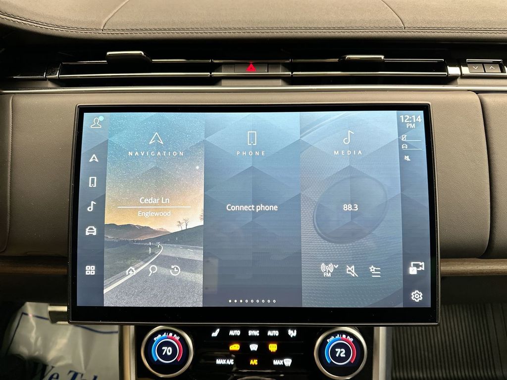 2023 Land Rover Range Rover SE 16