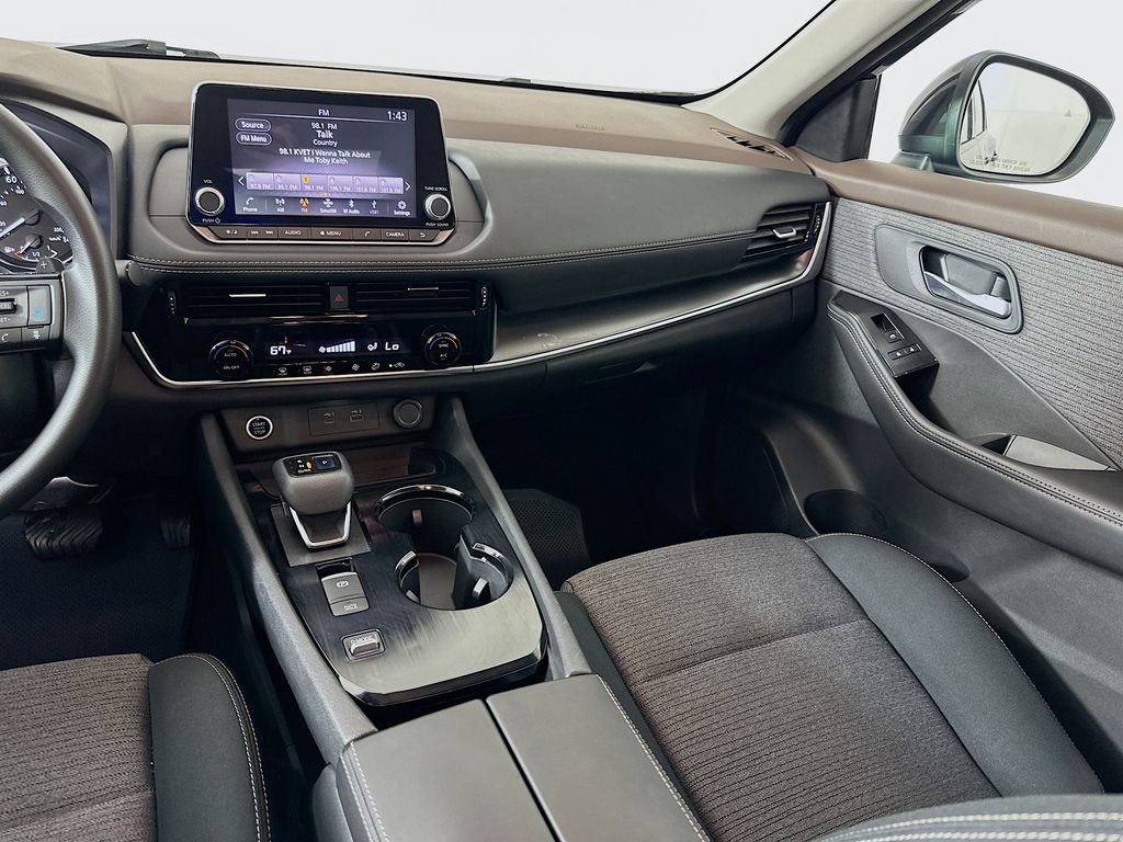 Thumbnail: 2021 Nissan Rogue - 22