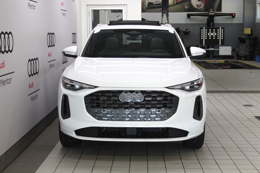 Thumbnail: 2025 Audi Q5 - 7