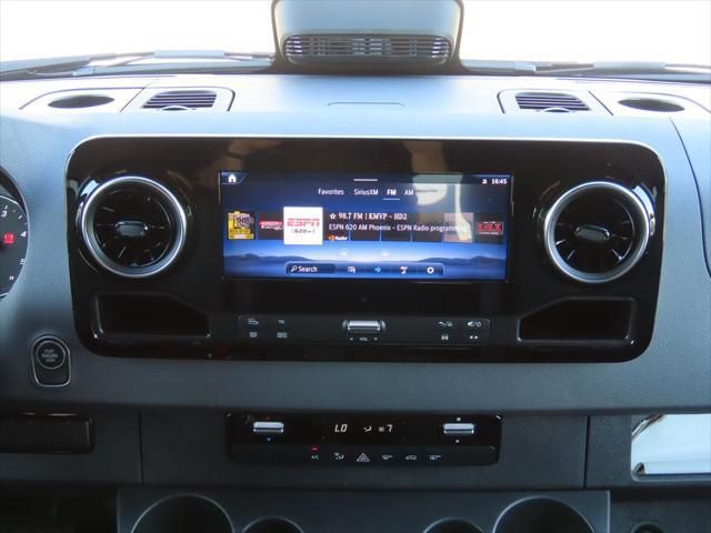 Thumbnail: 2025 Mercedes-Benz Sprinter - 15