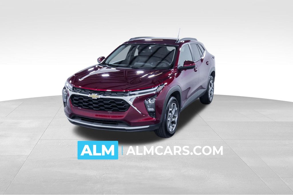 Red (Crimson Metallic) 2025 Chevrolet Trax LT FWD SUV / Crossover Front-Wheel Drive 6-Speed Automatic