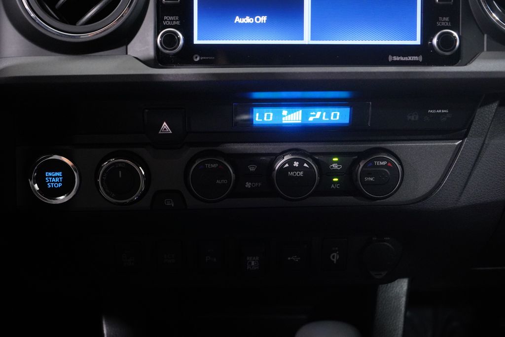 Thumbnail: 2021 Toyota Tacoma - 12