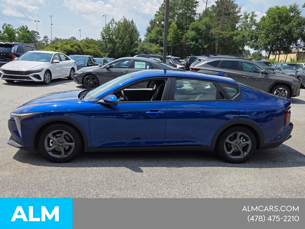 Used 2025 Blue Kia LXS image 5