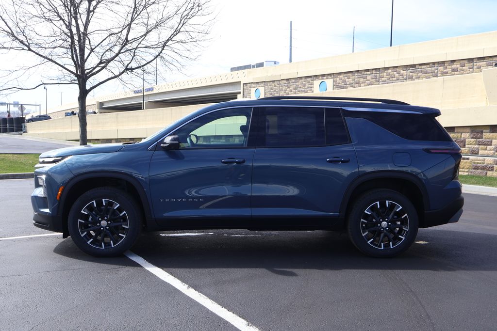 Thumbnail: 2026 Chevrolet Traverse - 3