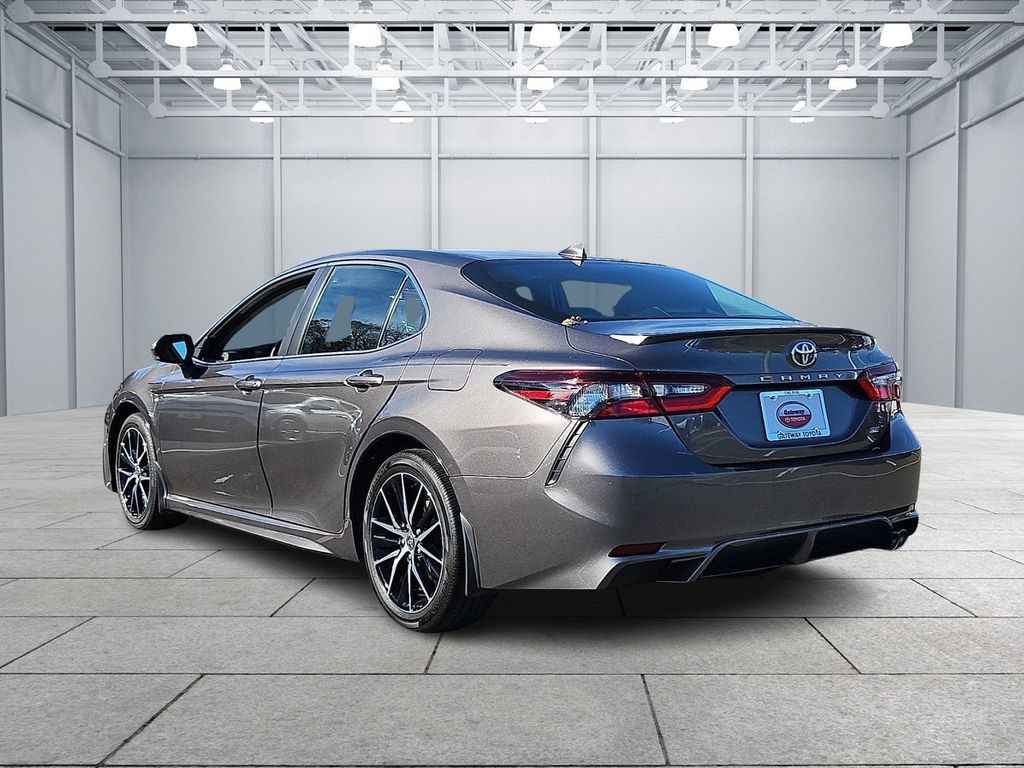 Thumbnail: 2021 Toyota Camry - 7