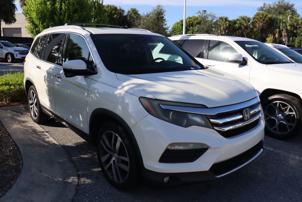 Thumbnail: 2017 Honda Pilot - 6