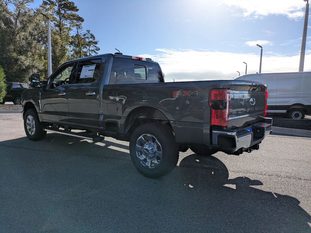 2026 Ford F-350 LARIAT