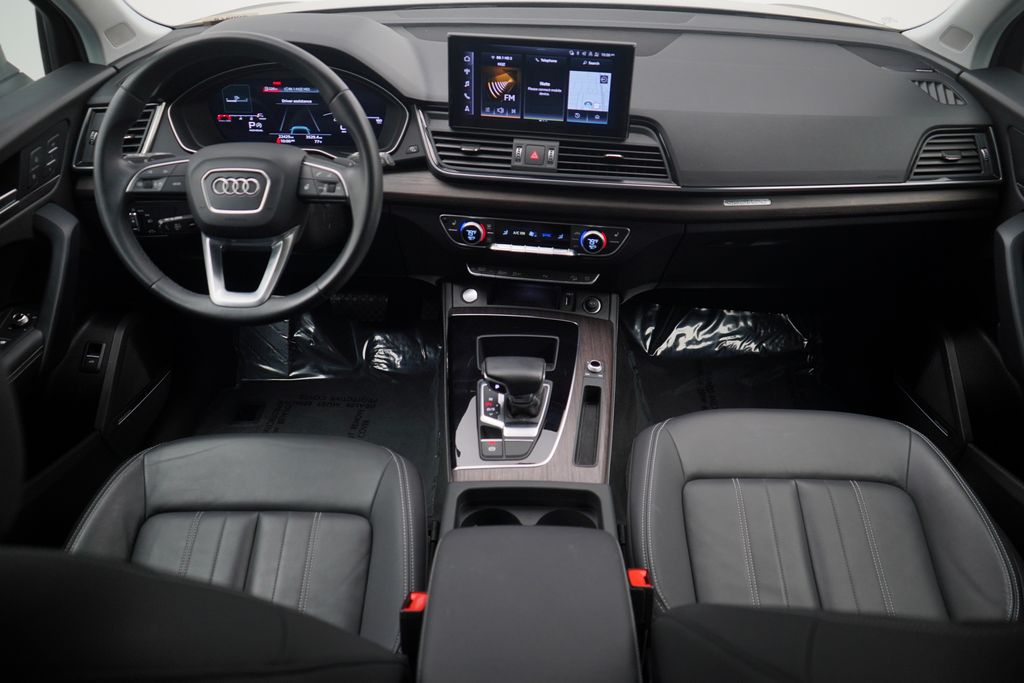 Thumbnail: 2023 Audi Q5 - 8