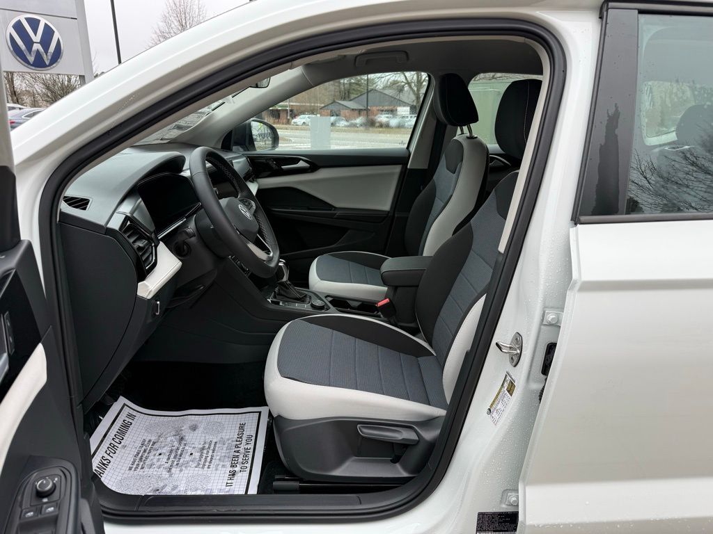 New 2026 White Volkswagen 1.5T S image 37