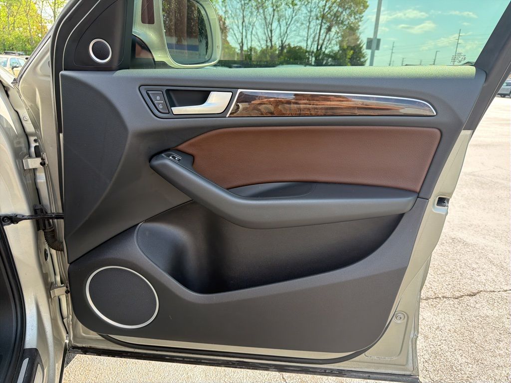 Thumbnail: 2015 Audi Q5 - 26