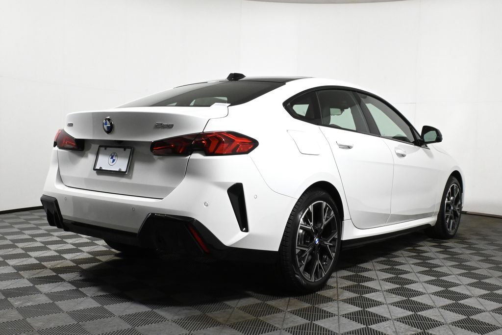 Thumbnail: 2026 BMW 2 Series - 7