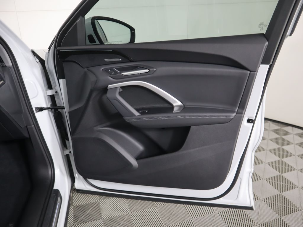 Thumbnail: 2025 Audi Q5 - 27