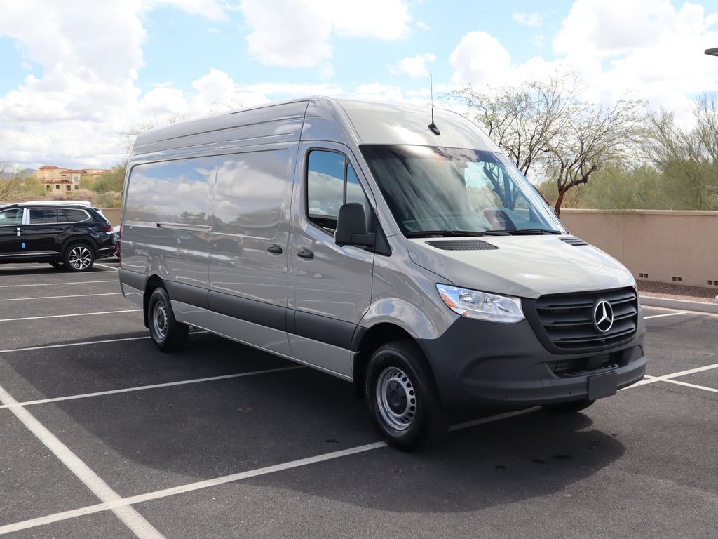 2025 Mercedes-Benz Sprinter 2500 3