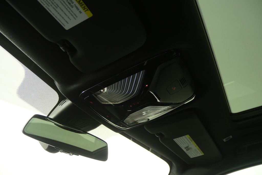 Thumbnail: 2022 BMW X5 - 22