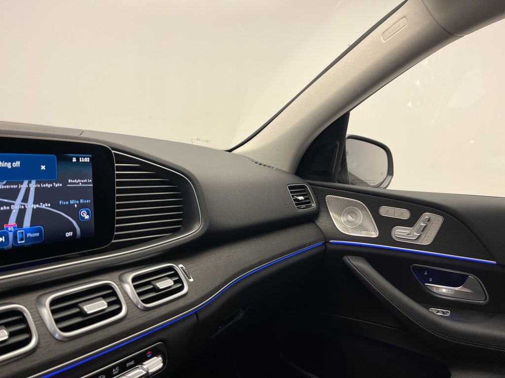 Thumbnail: 2026 Mercedes-Benz GLE - 22