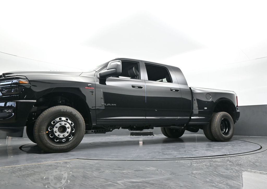 New 2026 Diamond Black Crystal Pearlcoat Ram Laramie image 56