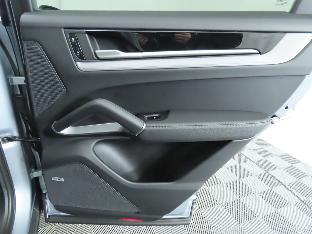 Thumbnail: 2025 Porsche  - 28