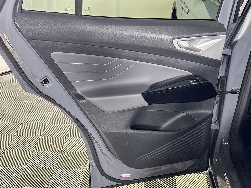 2023 Volkswagen ID.4 Pro S Plus