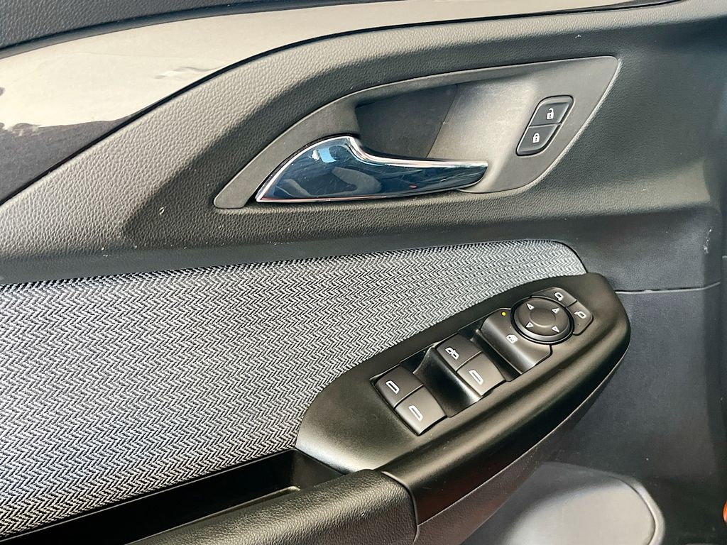 Used 2022 Red Chevrolet LT image 18