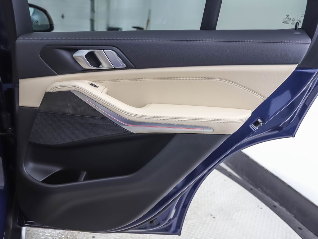 Thumbnail: 2022 BMW X5 - 25