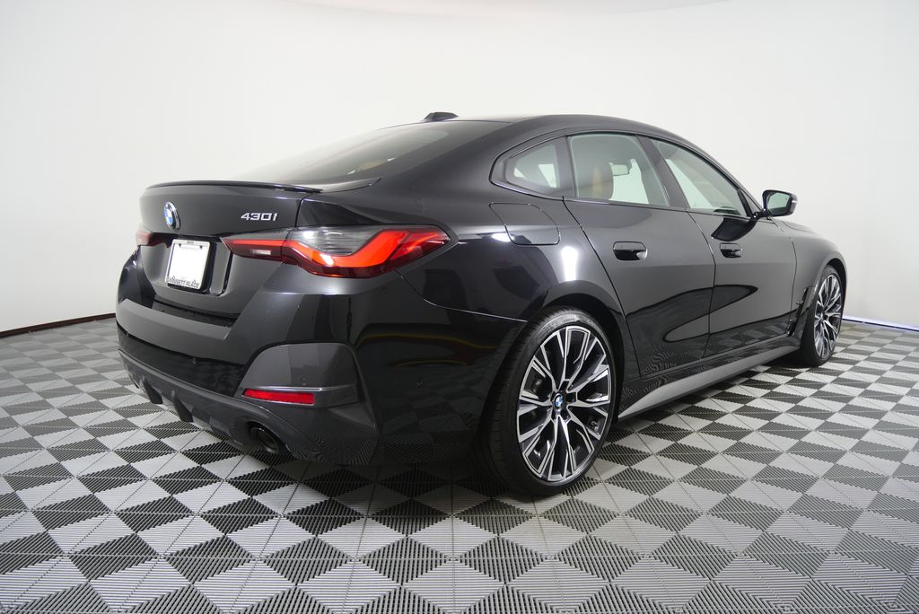Thumbnail: 2024 BMW 4 Series - 3