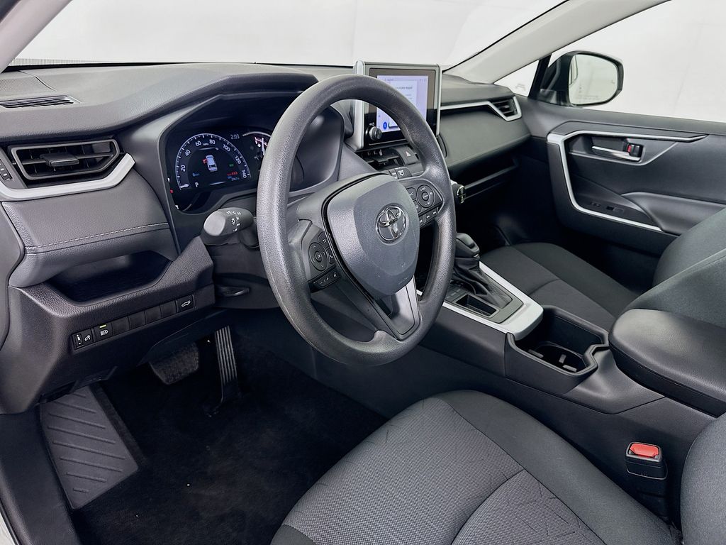 Thumbnail: 2025 Toyota RAV4 - 9