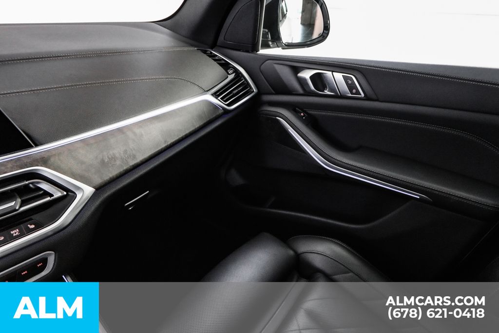 Used 2023 White BMW xDrive40i image 49