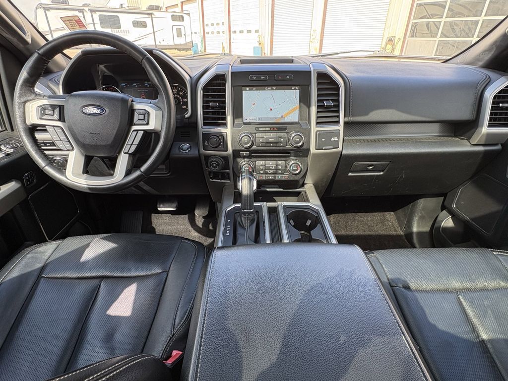 Used 2018 Magnetic Ford Lariat image 25