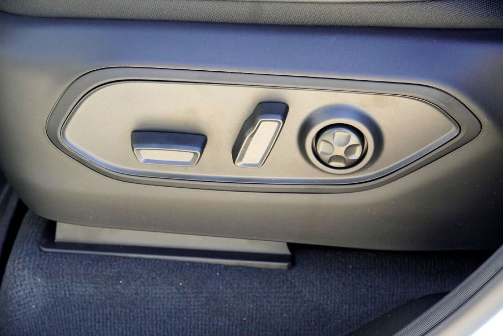 New Car 2025 Jeep Grand Cherokee L  Limited For Sale Under $50,000 In Taylor, Texas