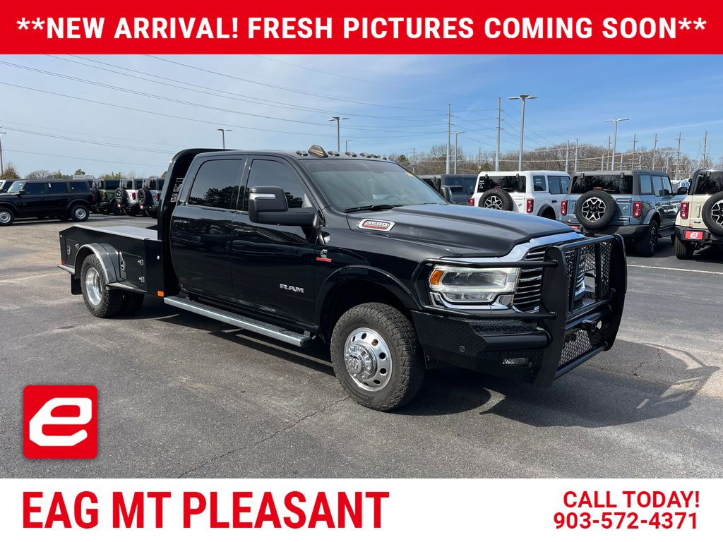 2023 RAM 3500 Chassis Laramie Crew Cab LB DRW 4WD