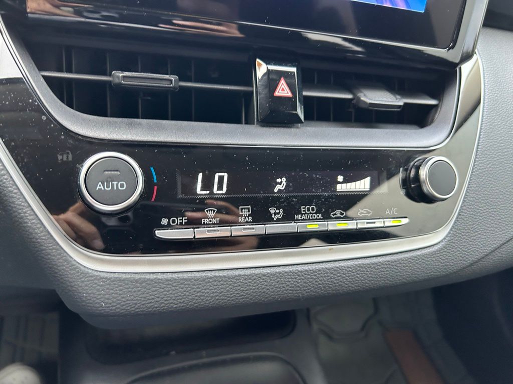 Thumbnail: 2023 Toyota Corolla - 25