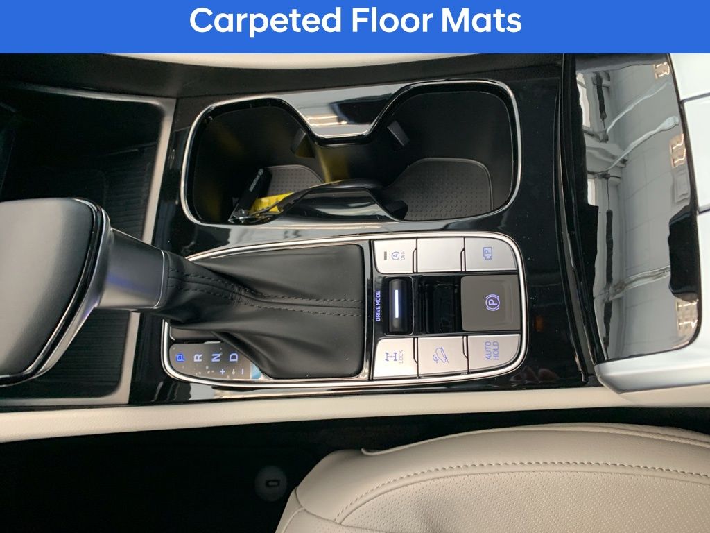 New 2026 White Hyundai SEL Premium image 9