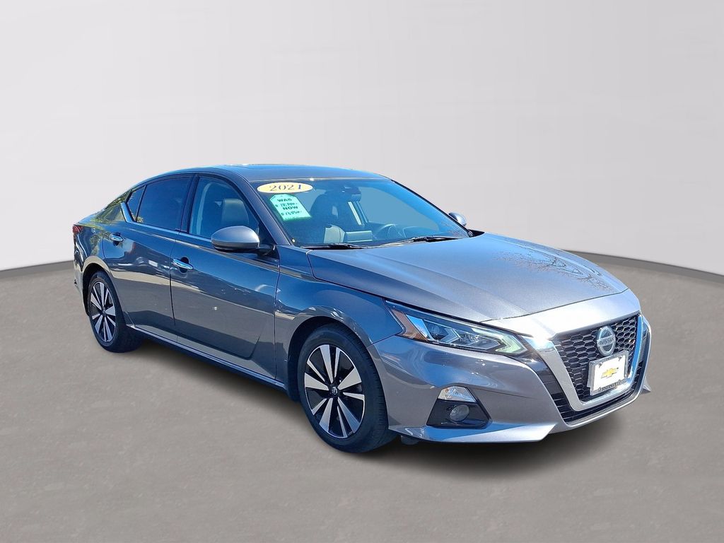 Thumbnail: 2021 Nissan Altima - 3