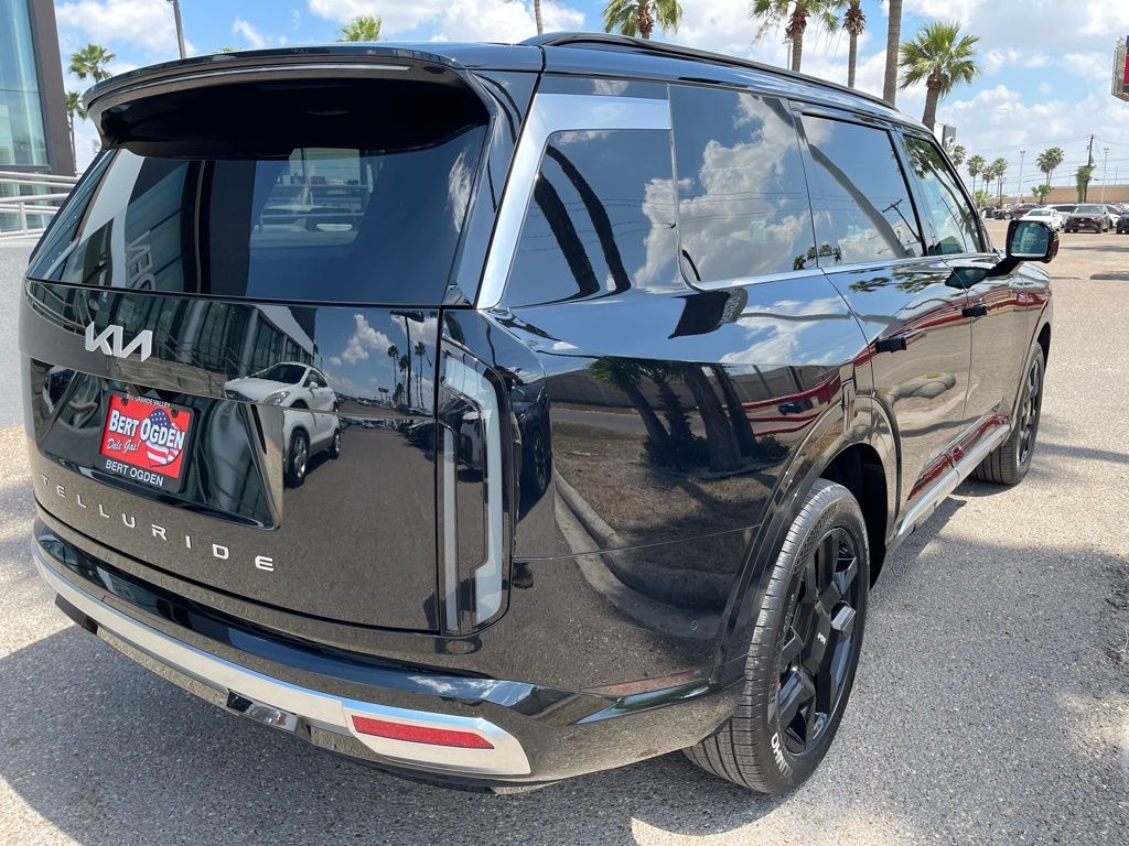 New 2027 Black Kia SX image 9