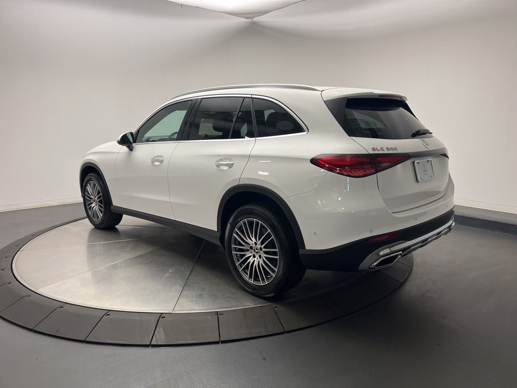 Thumbnail: 2026 Mercedes-Benz GLC - 5