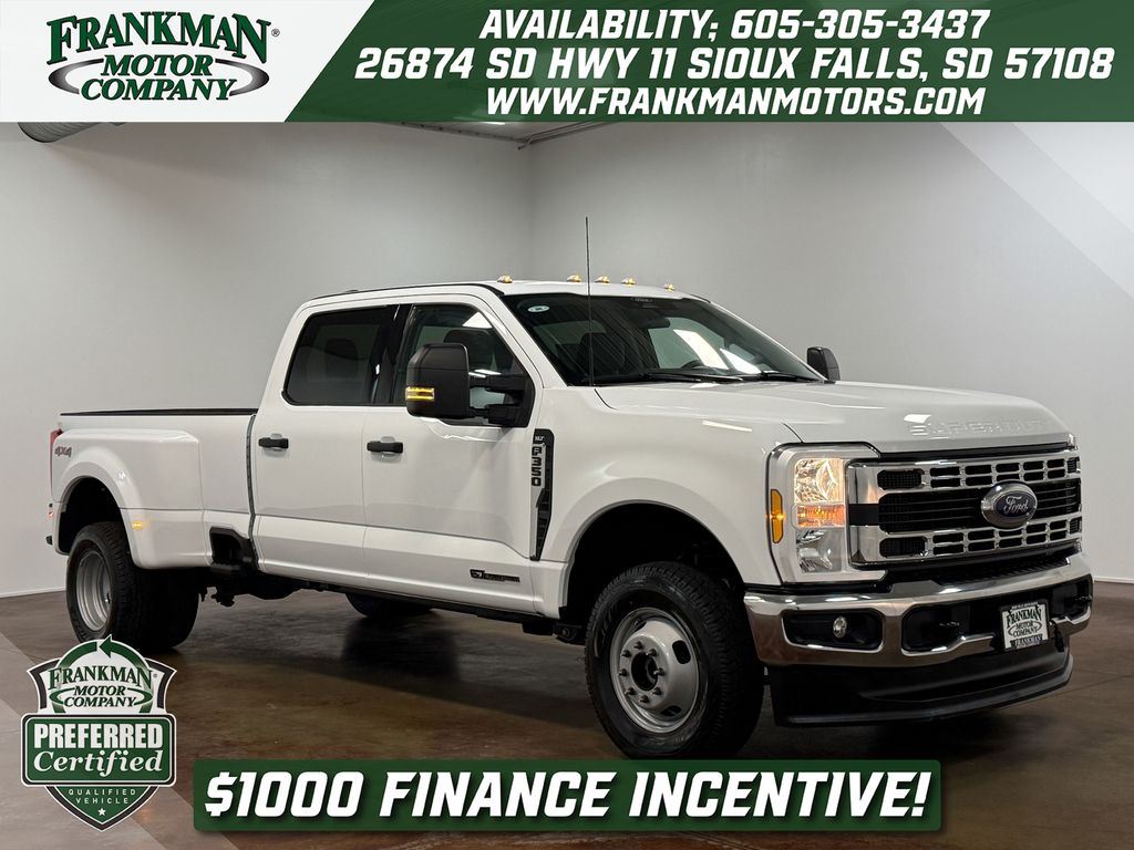 Oxford White 2024 Ford F-350 Super Duty XLT Crew Cab LB DRW 4WD Pickup Truck Four-Wheel Drive Automatic