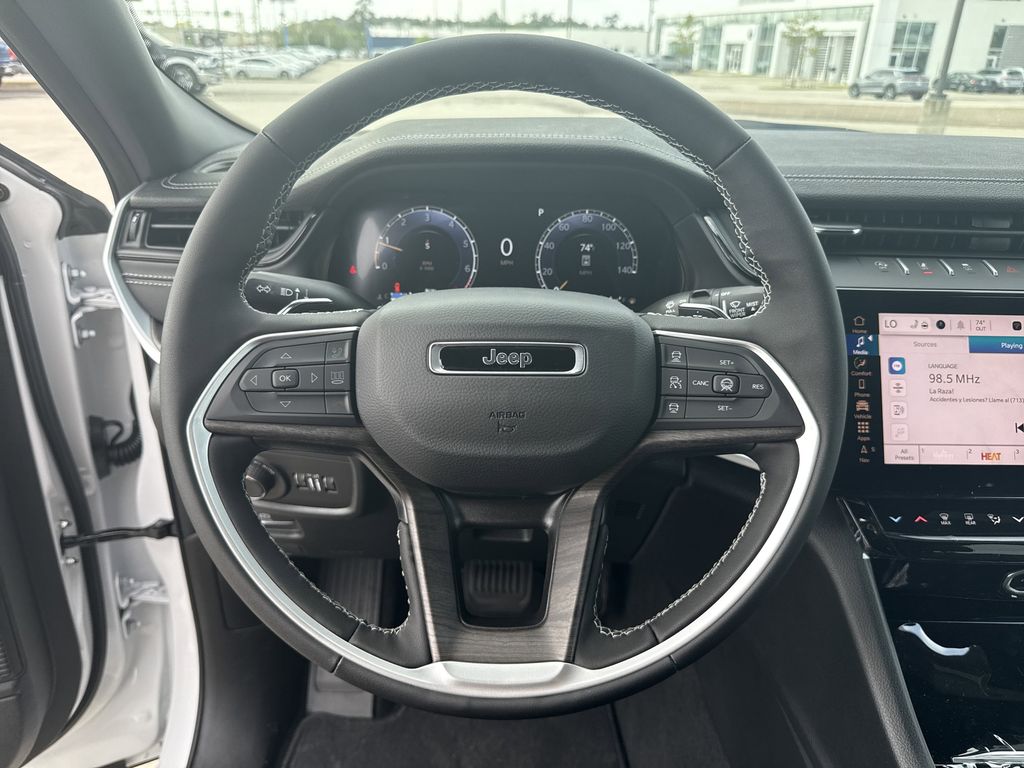 2026 Jeep Grand Cherokee Altitude White at Mac Haik CDJR North Houston