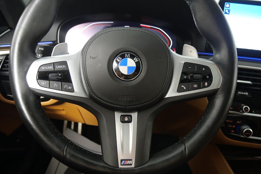 2022 BMW 5 Series 530i xDrive 19