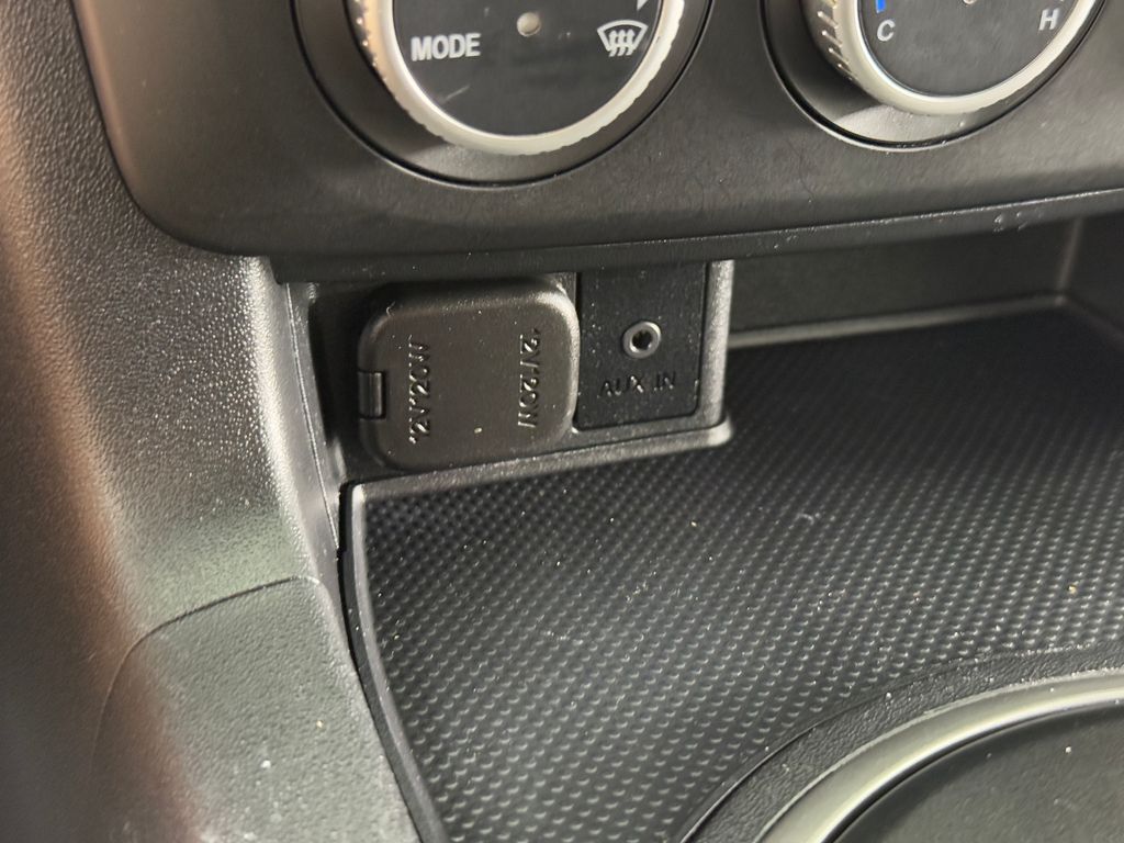 Used 2013 Gray Mazda Sport image 34